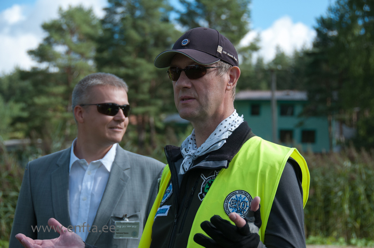 Kaidu Jalakas explains the competition rules